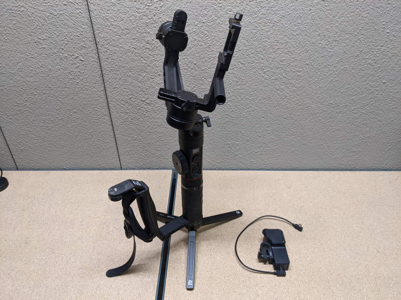 27693 Zhiyun Crane 2 Gimbal inkl. Zubehör