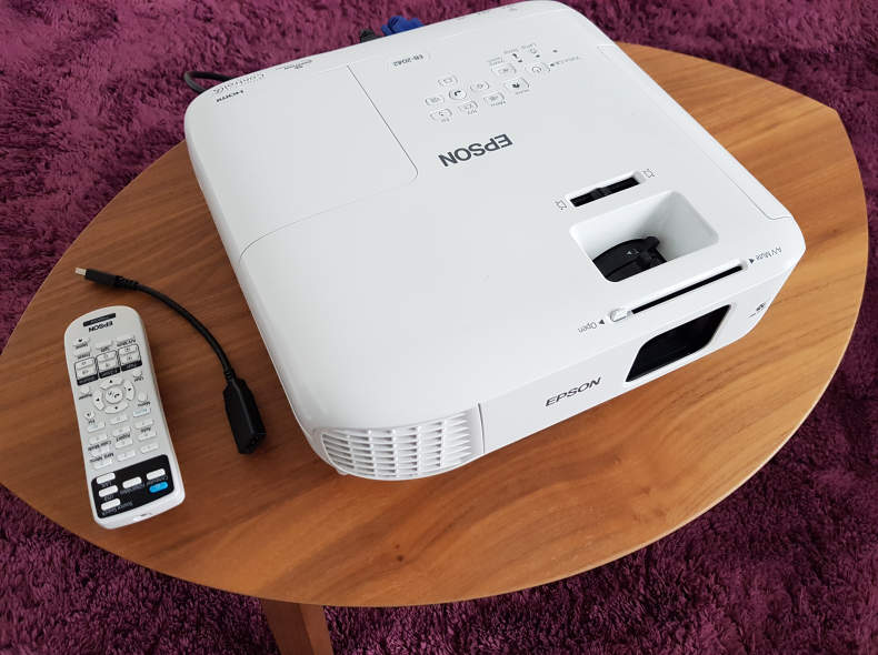 28737 Beamer Epson EP 2042