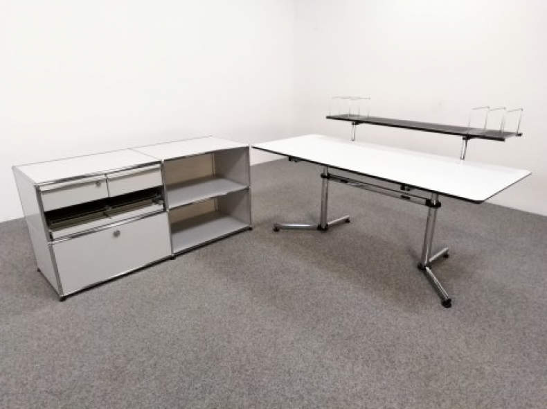 28836 USM-Arbeitsplatz mit Stuhl