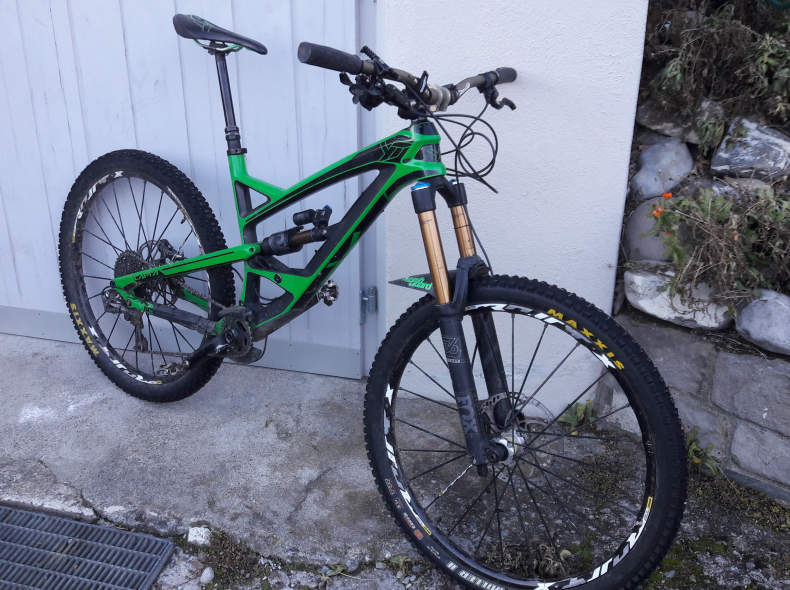 29011 Mountainbike YT Capra