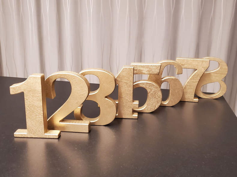 29845 Tischnummern gold aus Holz