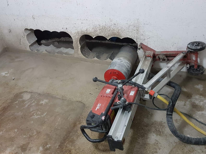 30698 Kernbohrarbeit 100 mm Basis