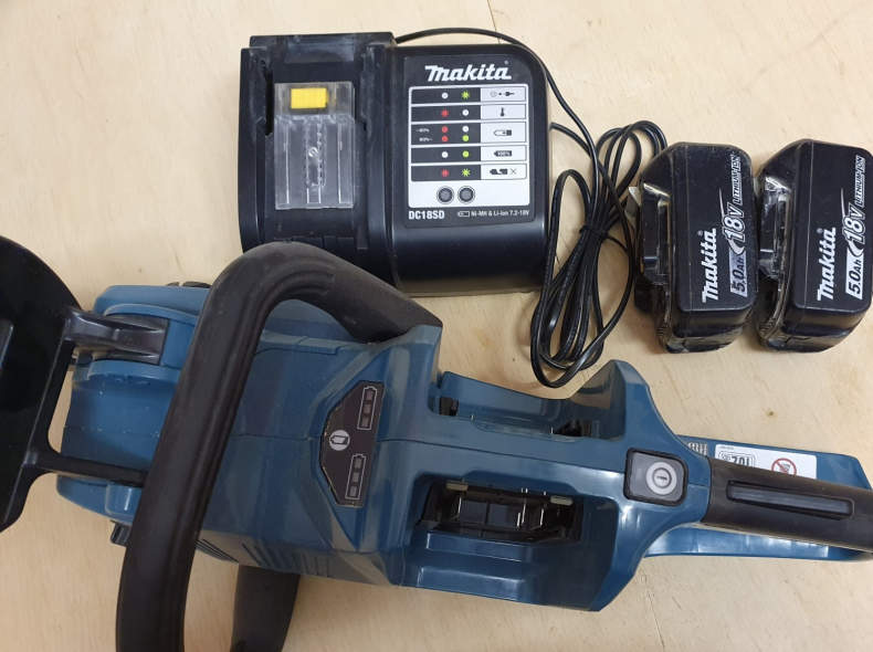 31717 Makita Akku Kettensäge DUC 353