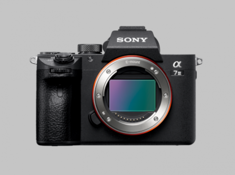 31727 Sony Alpha 7III + Objetiv 28-70