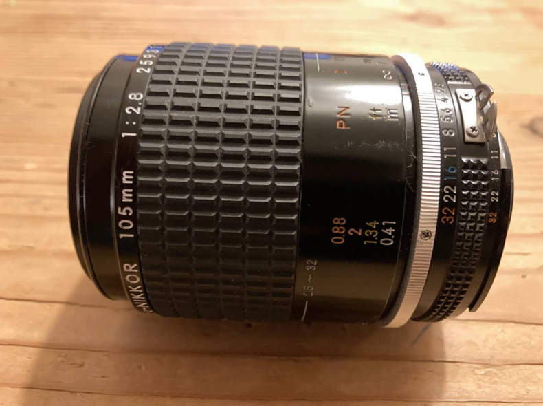 32197 Nikon MICRO 105 mm 2.8