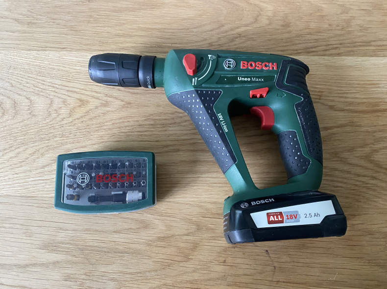 32509 Akkubohrmaschine Bosch inkl Bohrer