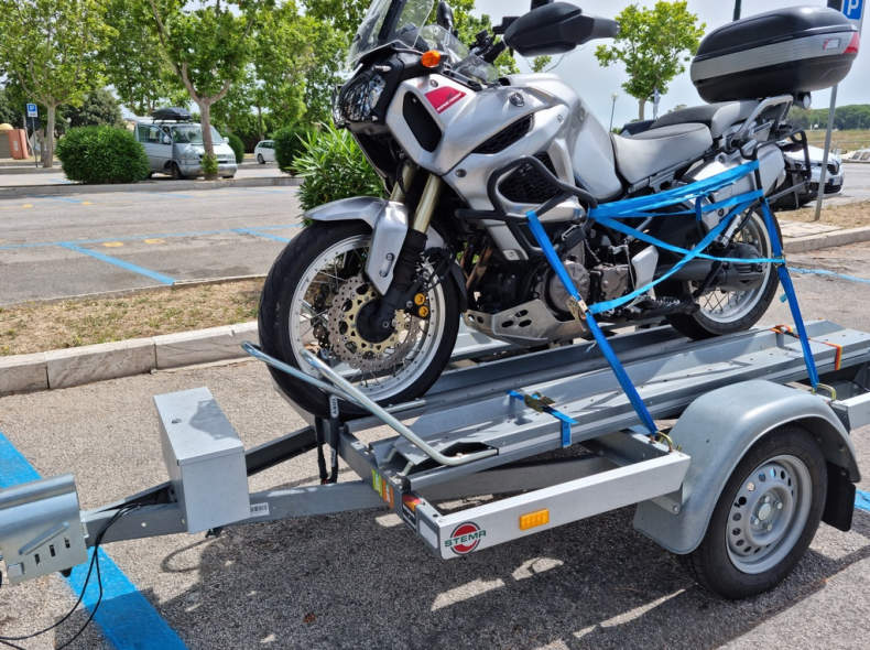 33112 Motorradanhänger für 3 Töffs