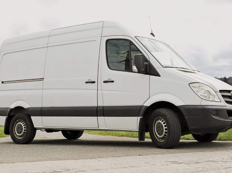 33124 Lieferwagen Zügelbus Sprinter