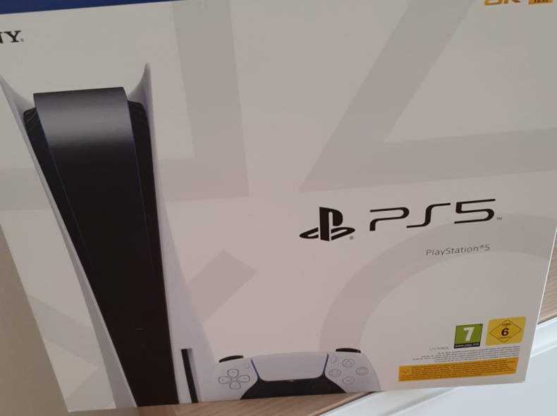 33389 Playstation 5 + Controller